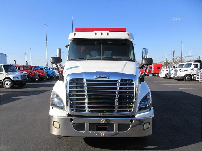 Used 2016 FREIGHTLINER CASCADIA 125