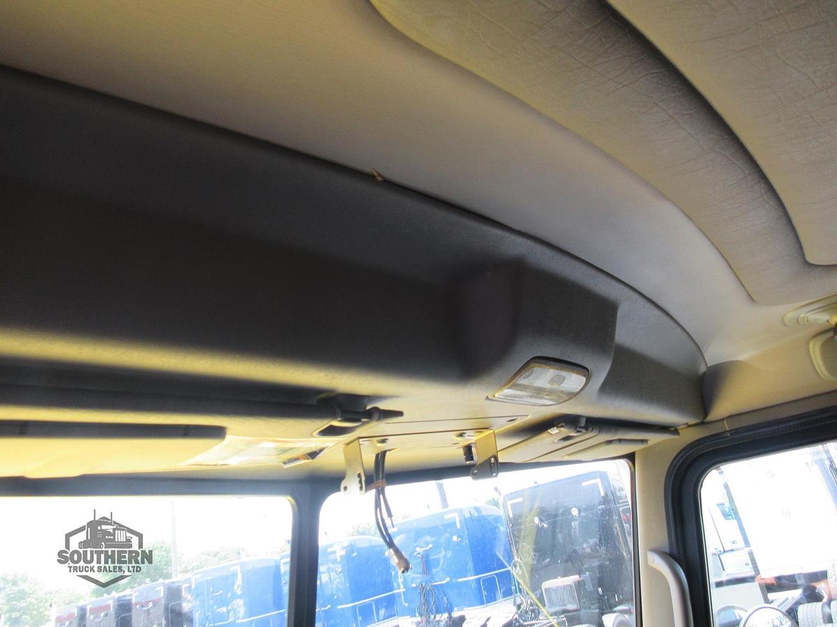 Used 2017 PETERBILT 389