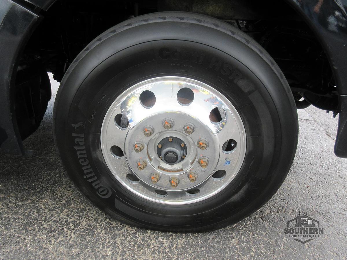 Used 2023 KENWORTH T880