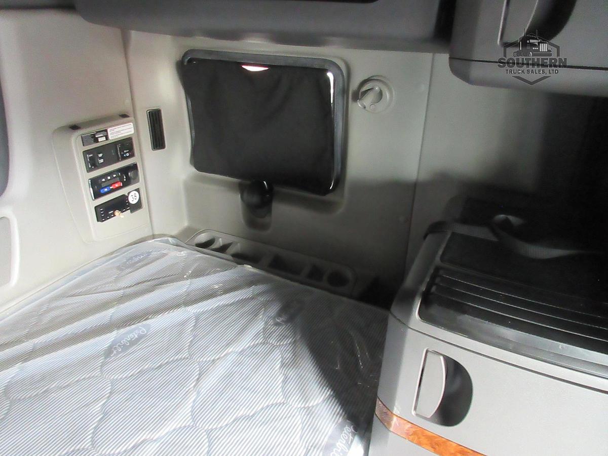Used 2021 INTERNATIONAL LT