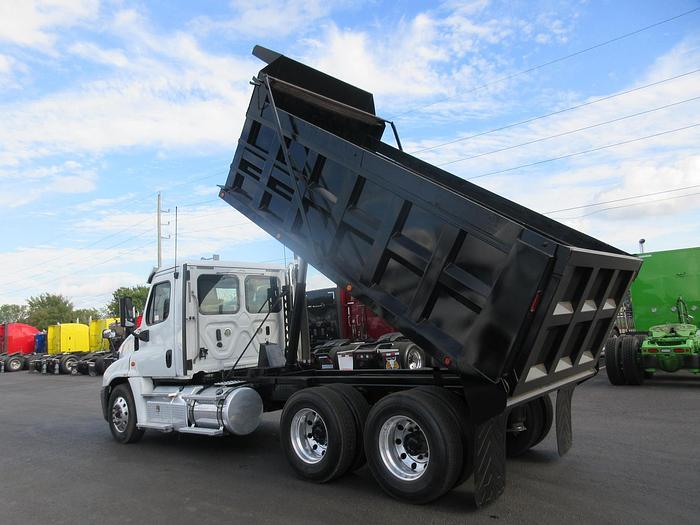 Used 2019 FREIGHTLINER CASCADIA 125