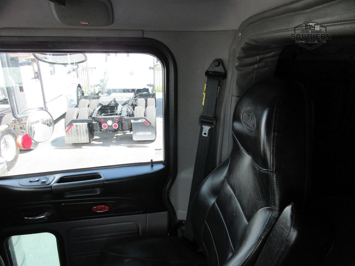 Used 2024 PETERBILT 389