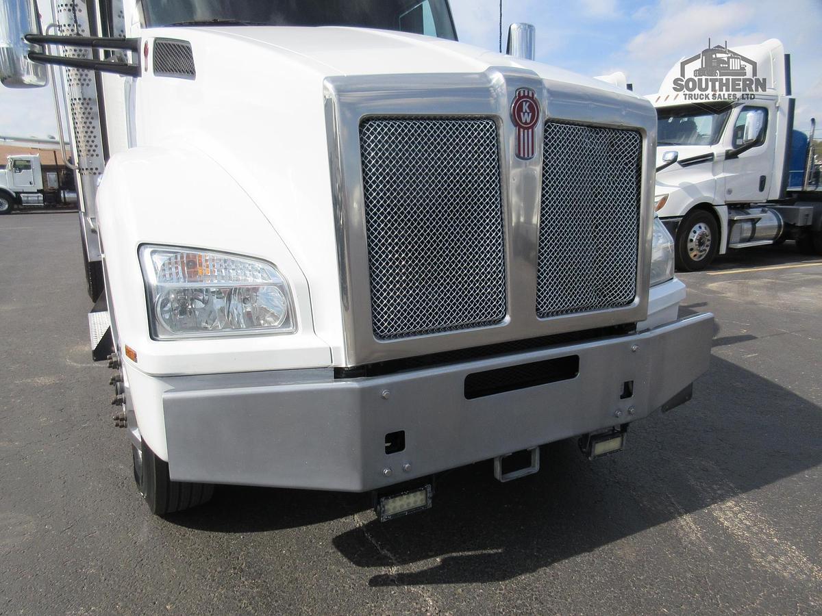 Used 2019 KENWORTH T880