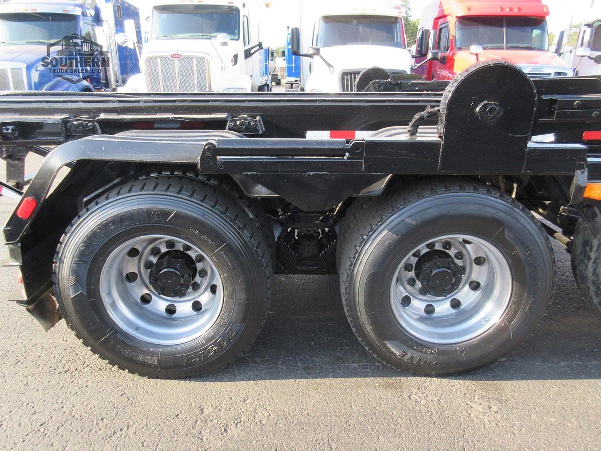 Used 2019 PETERBILT 348