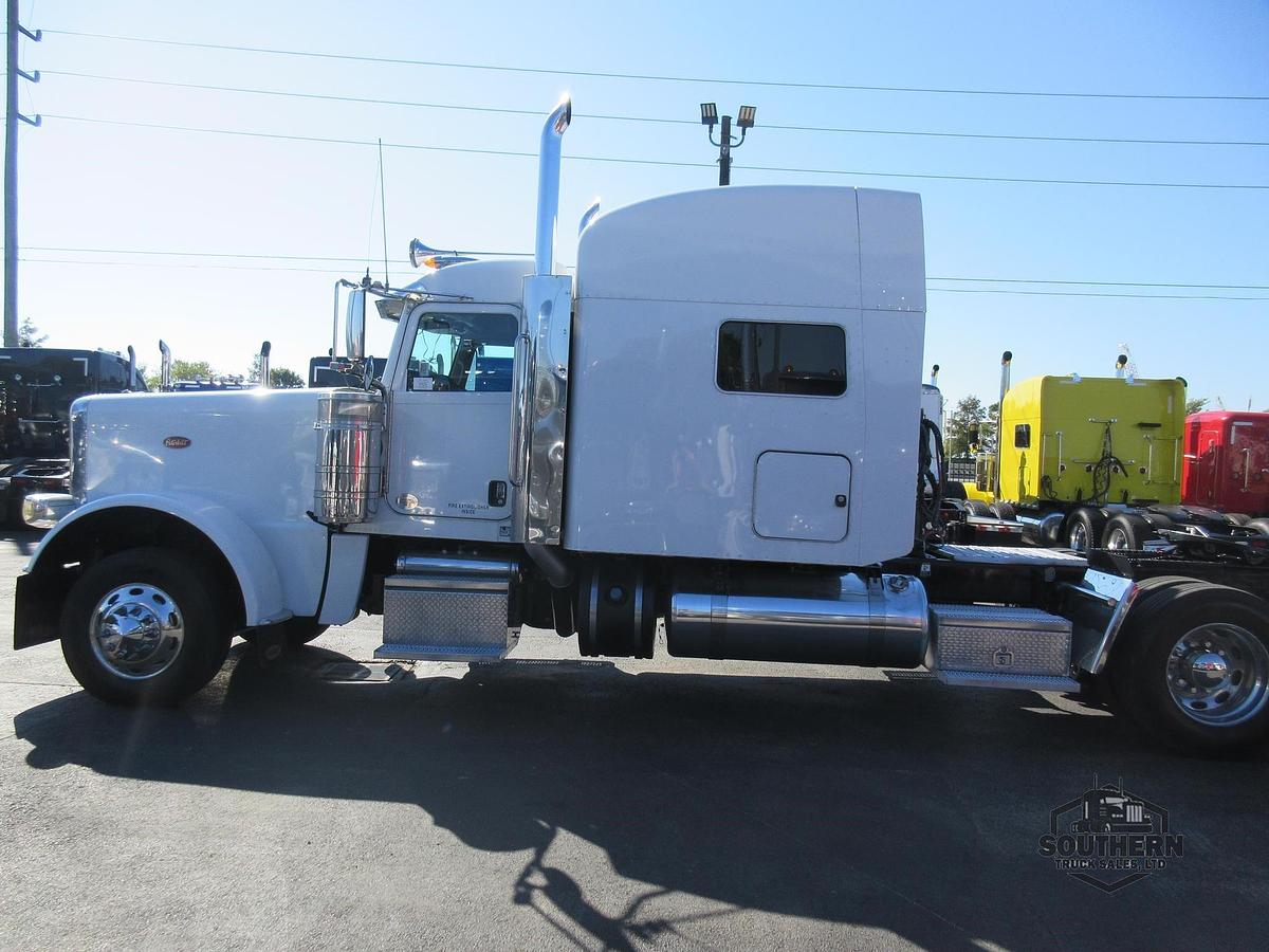 Used 2018 PETERBILT 389