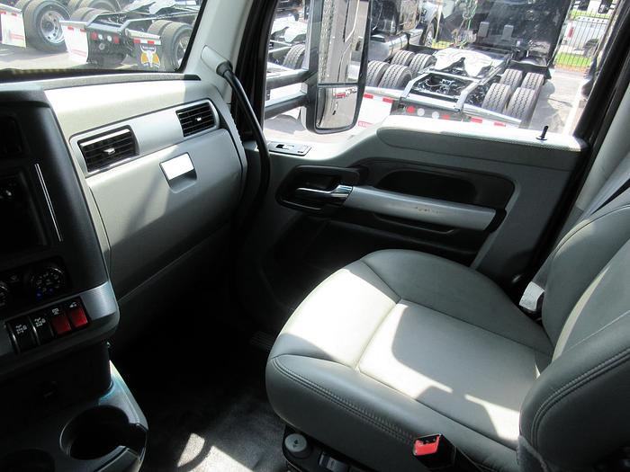 Used 2021 KENWORTH T880