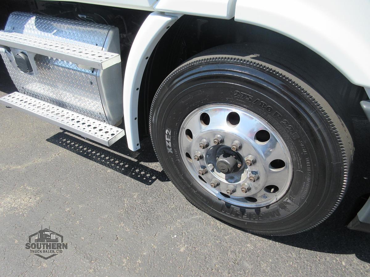 Used 2019 FREIGHTLINER CASCADIA 113