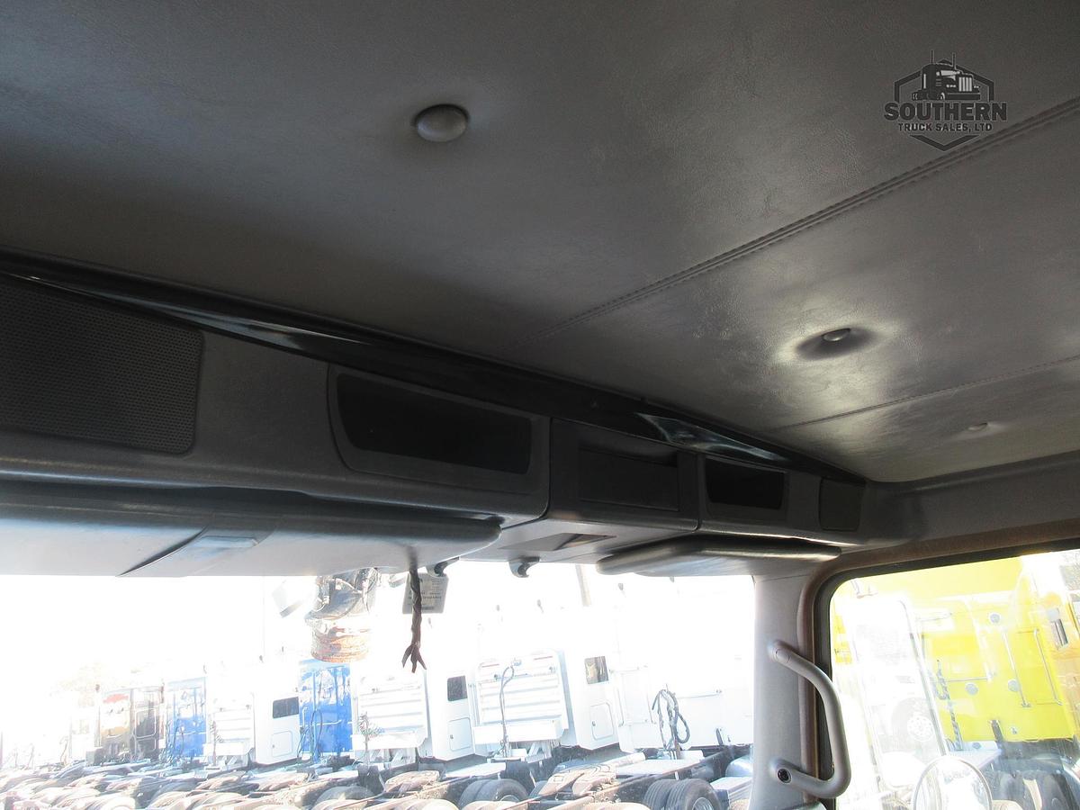 Used 2013 KENWORTH T800