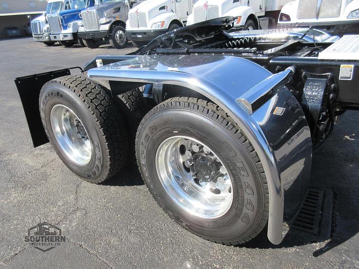 Used 2024 PETERBILT 389