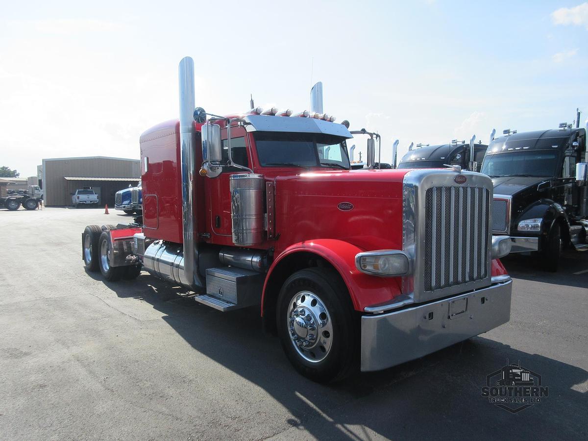 Used 2014 PETERBILT 389