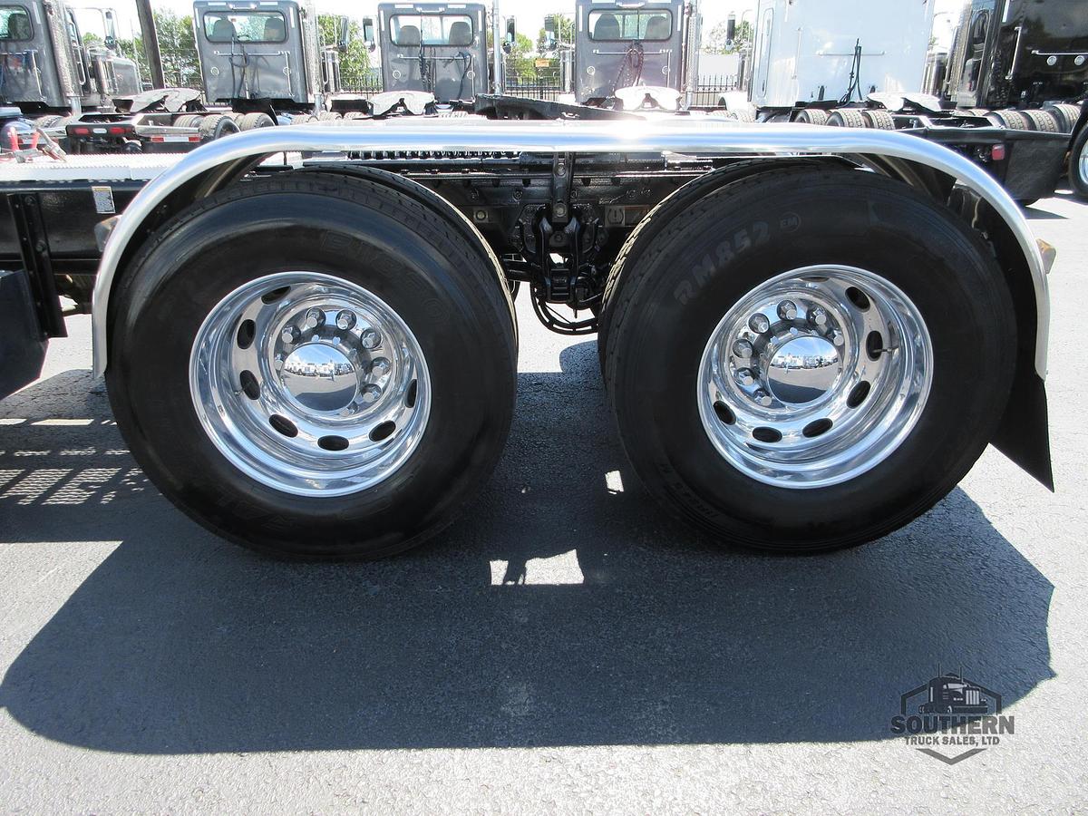 Used 2021 PETERBILT 389