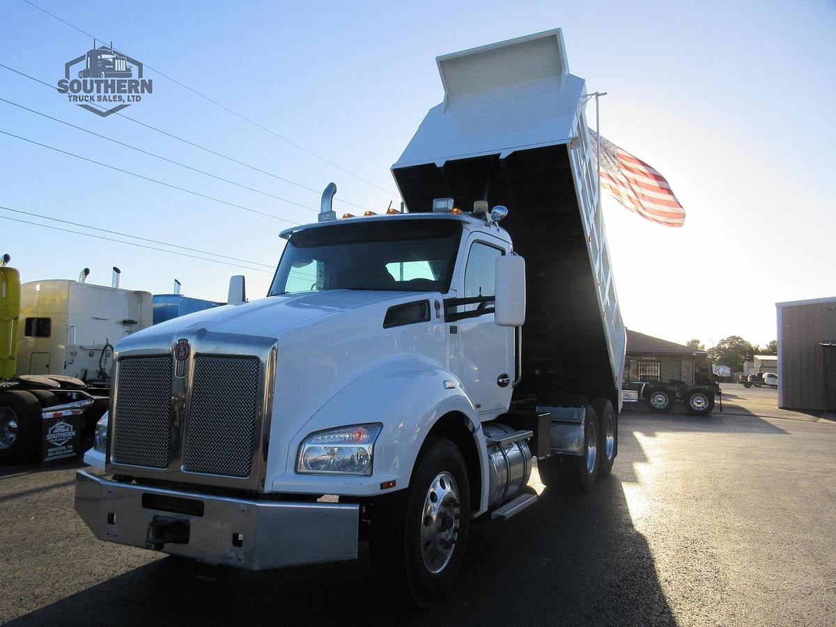 Used 2016 KENWORTH T880