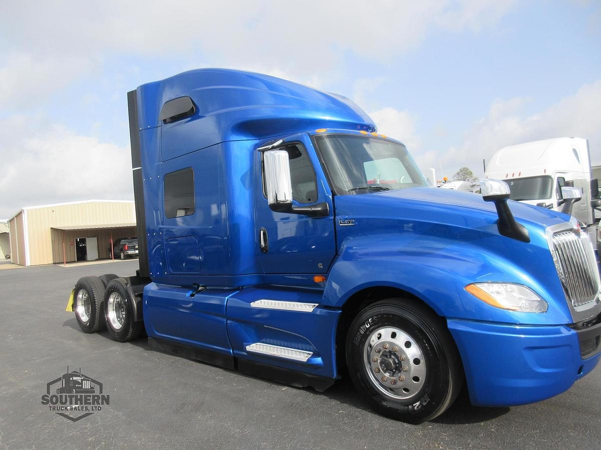 Used 2021 INTERNATIONAL LT