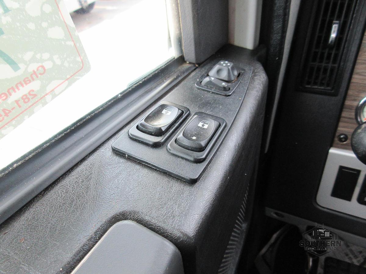 Used 2018 FREIGHTLINER CORONADO 122 SD