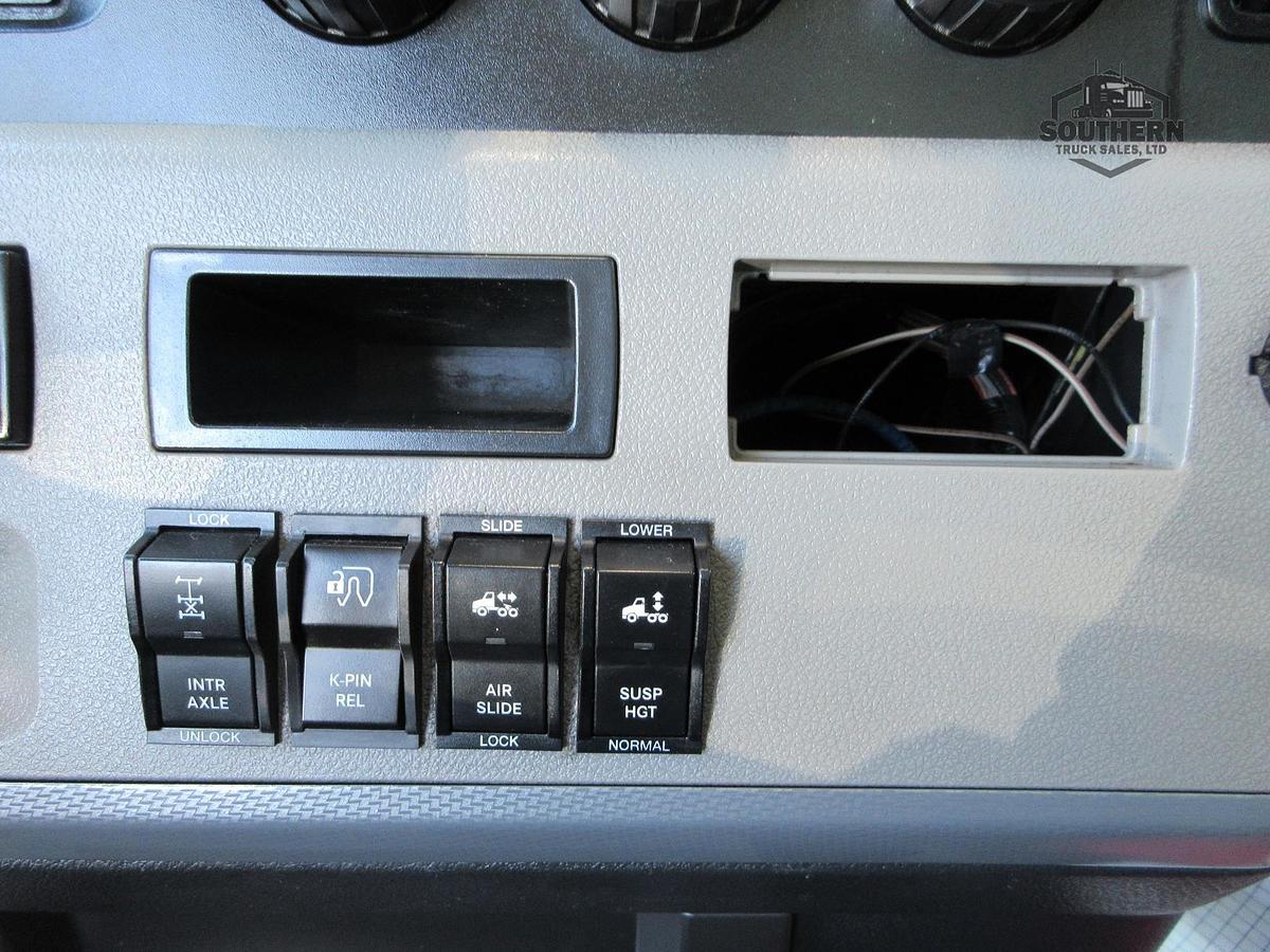 Used 2021 FREIGHTLINER CASCADIA 116