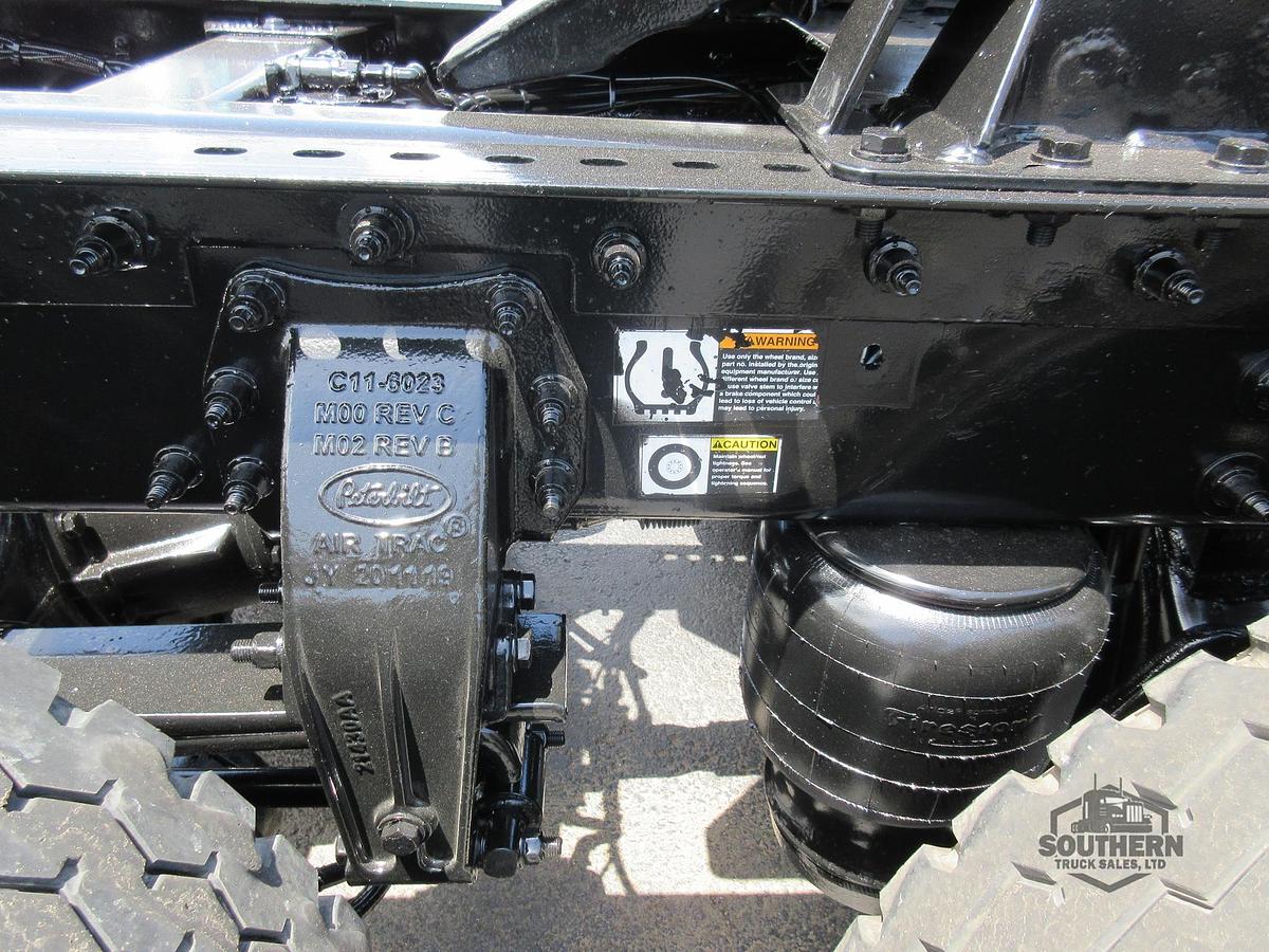 Used 2022 PETERBILT 389