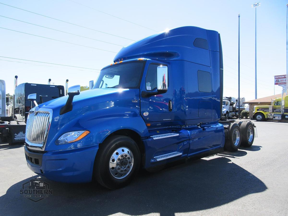 Used 2021 INTERNATIONAL LT