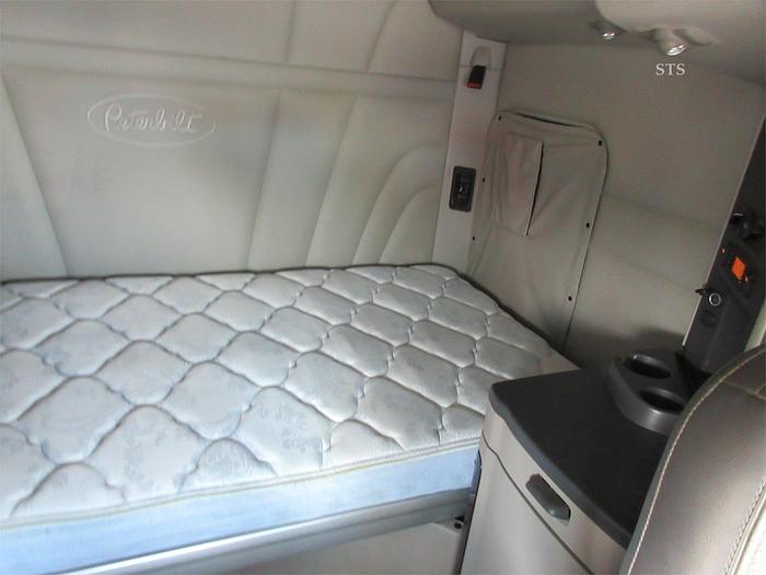 Used 2018 PETERBILT 579