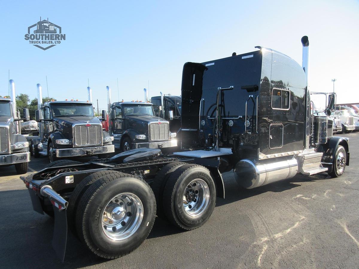 Used 2019 PETERBILT 389