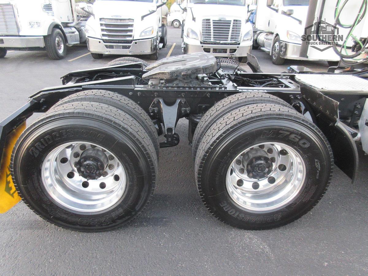 Used 2021 INTERNATIONAL LT