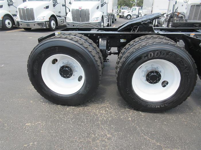 Used 2014 PETERBILT 365