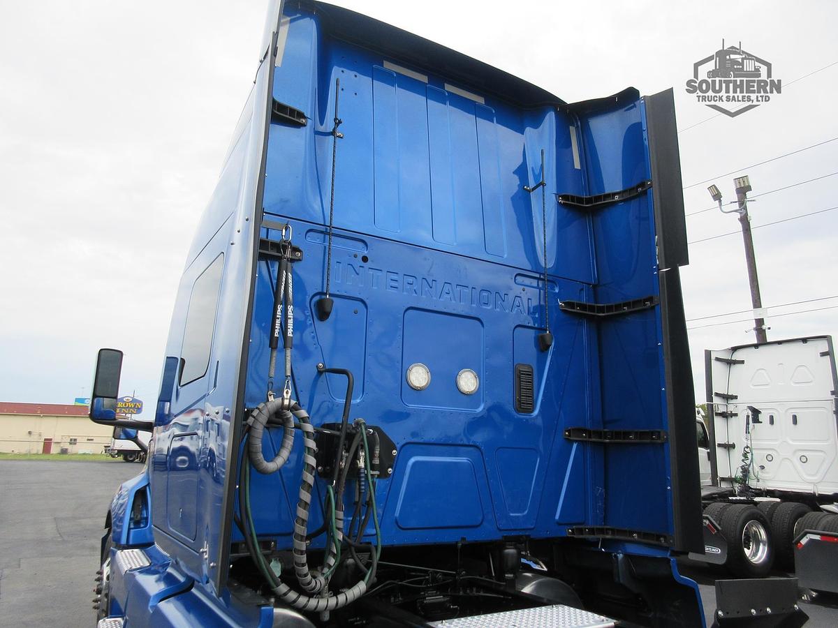 Used 2021 INTERNATIONAL LT