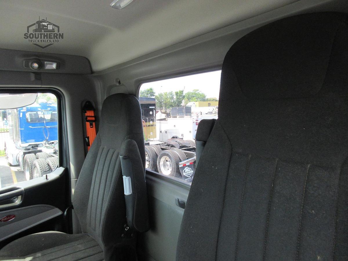 Used 2025 PETERBILT 567