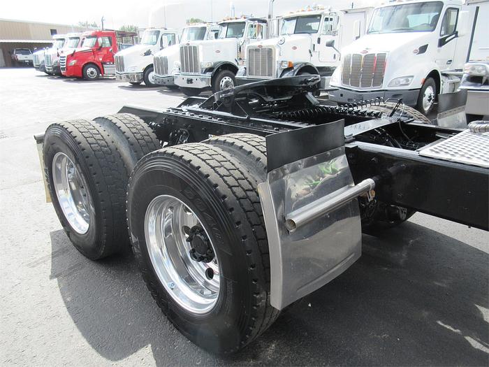 Used 2021 KENWORTH T880