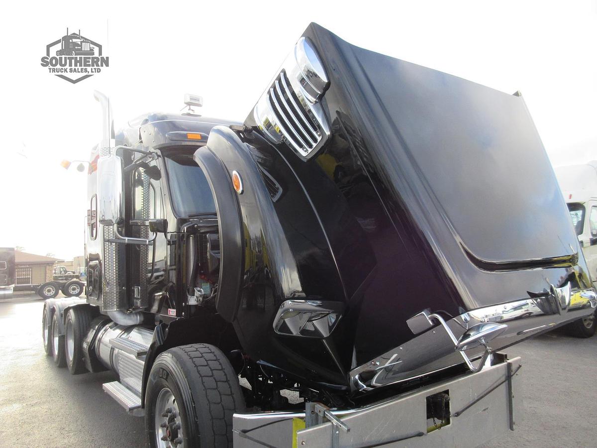 Used 2021 FREIGHTLINER CORONADO 122 SD