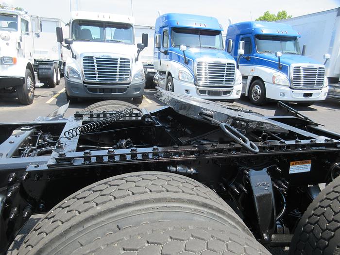 Used 2019 FREIGHTLINER CASCADIA 125