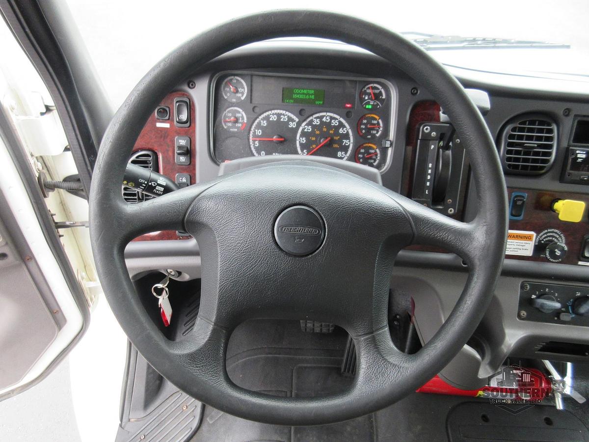 Used 2017 FREIGHTLINER BUSINESS CLASS M2 106