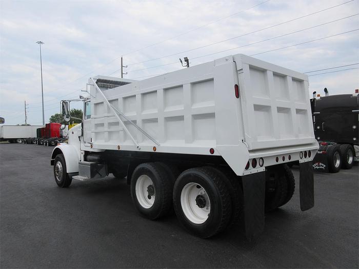 Used 2015 PETERBILT 365