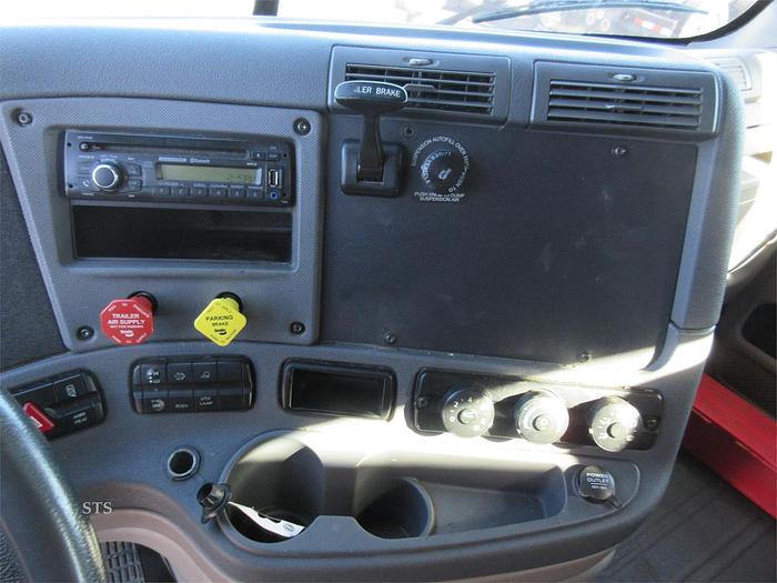 Used 2016 FREIGHTLINER CASCADIA 113