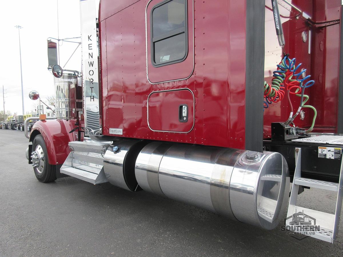 Used 2023 KENWORTH W900L