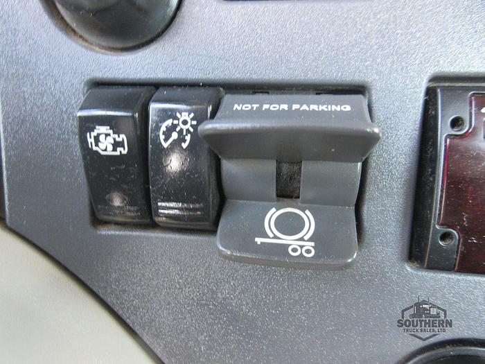 Used 2020 PETERBILT 567