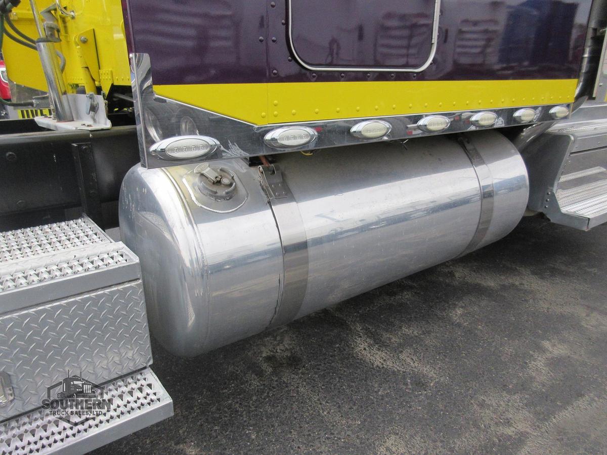 Used 2019 PETERBILT 389