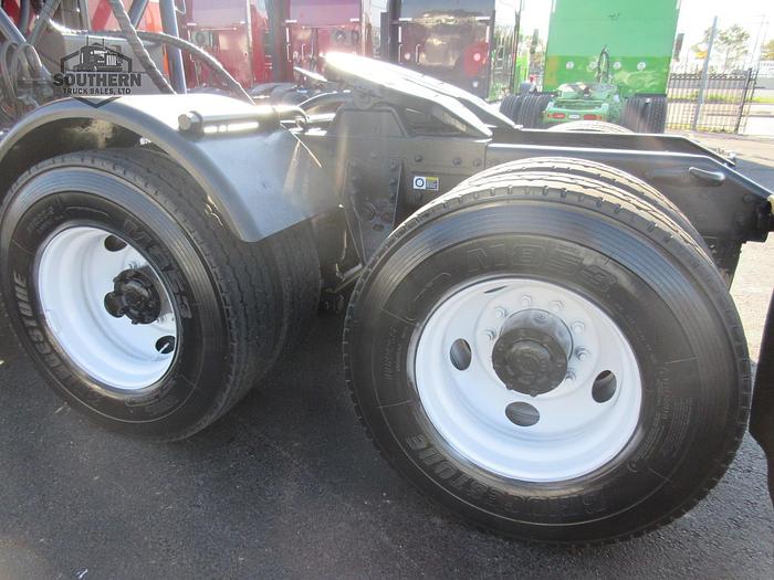 Used 2011 KENWORTH T800