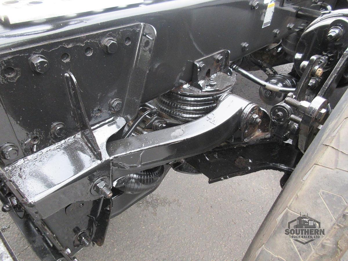 Used 2023 KENWORTH T880