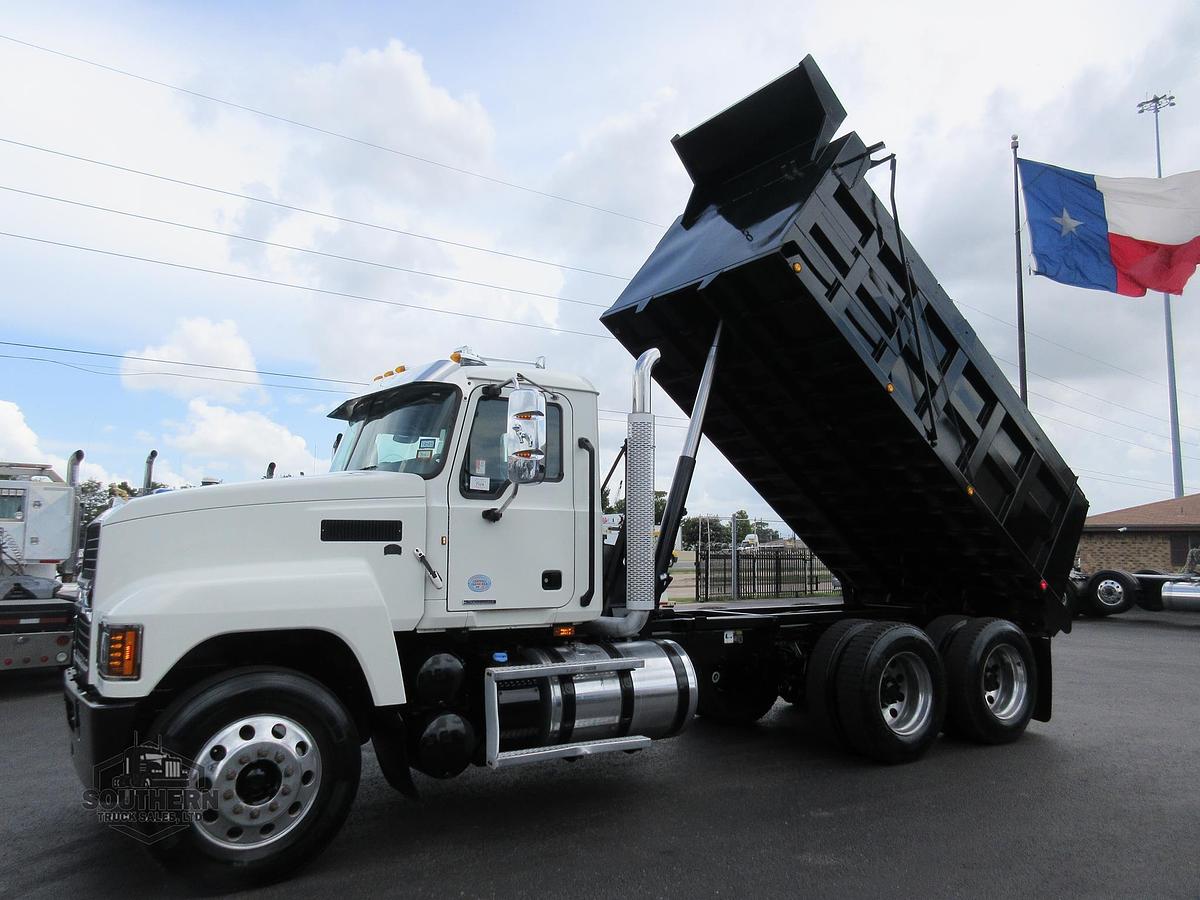 Used 2023 MACK PINNACLE 64T