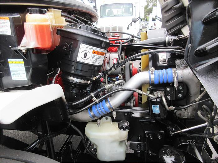 Used 2017 FREIGHTLINER BUSINESS CLASS M2 106