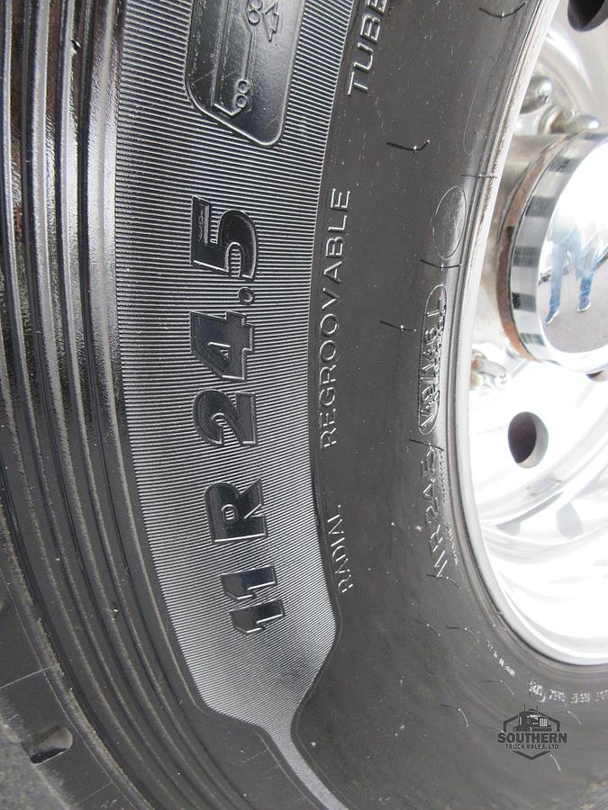 Used 2020 PETERBILT 567