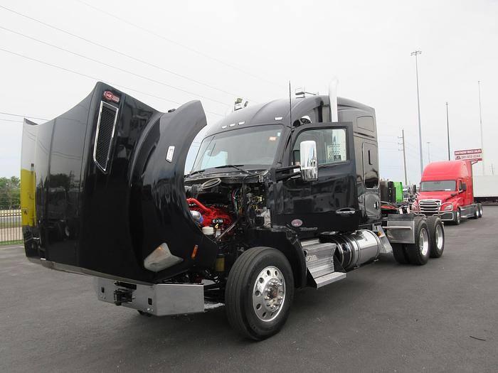 Used 2021 KENWORTH T880