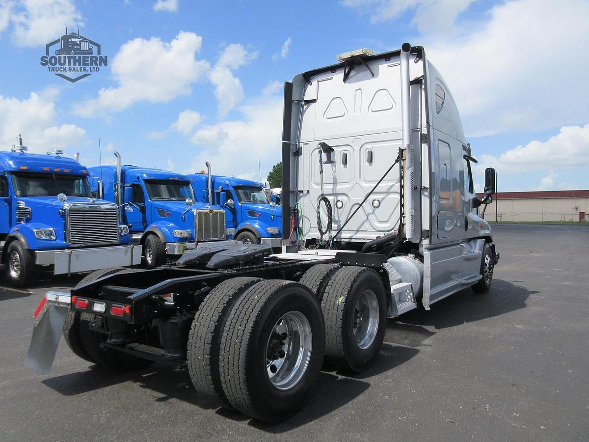 Used 2020 FREIGHTLINER CASCADIA 125