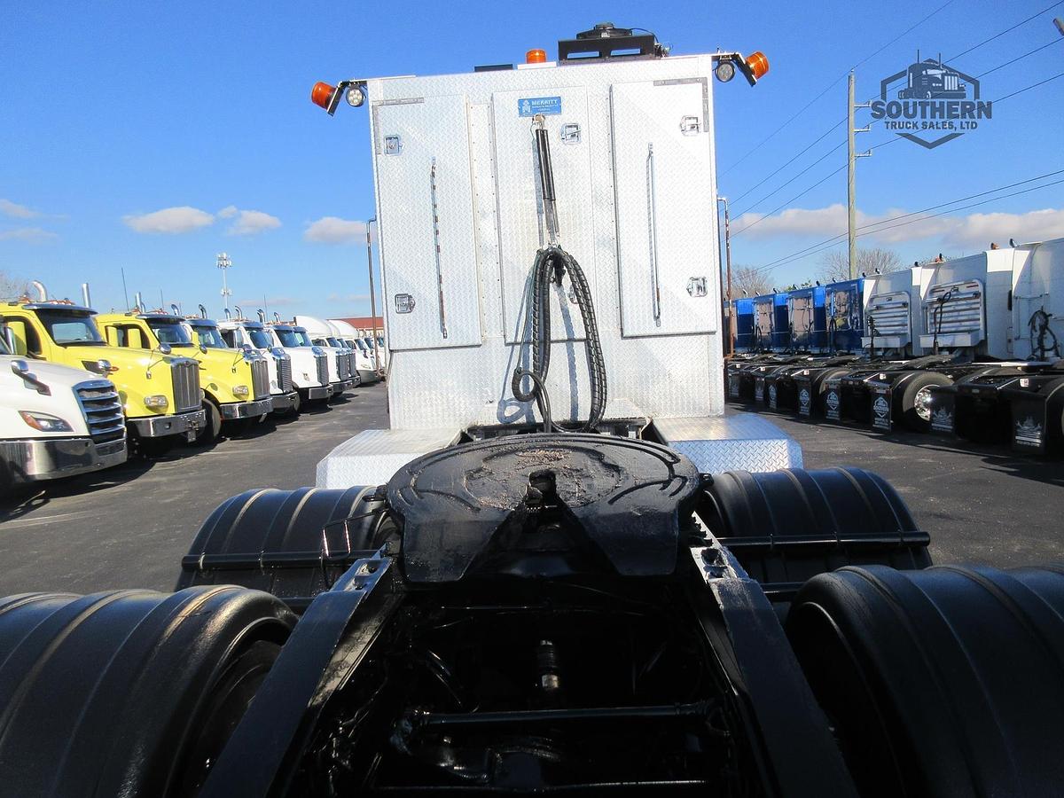 Used 2021 FREIGHTLINER CORONADO 122 SD