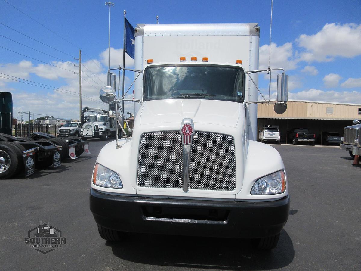 Used 2021 KENWORTH T270