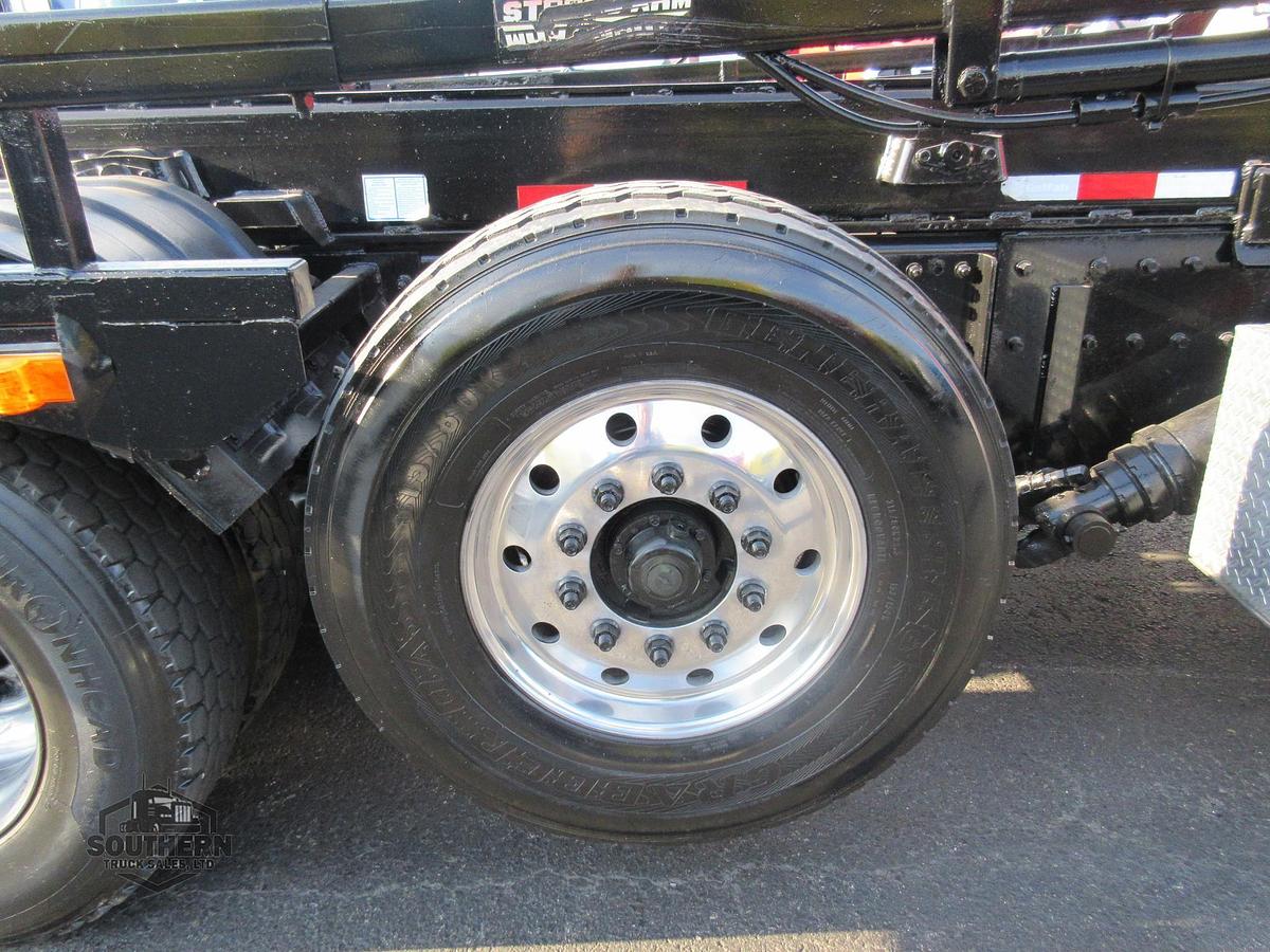 Used 2019 PETERBILT 348