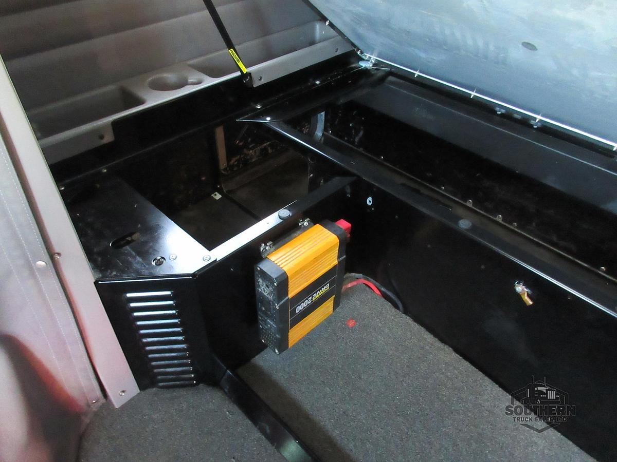 Used 2020 PETERBILT 389