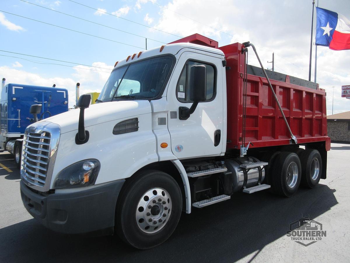 Used 2018 FREIGHTLINER CASCADIA 113