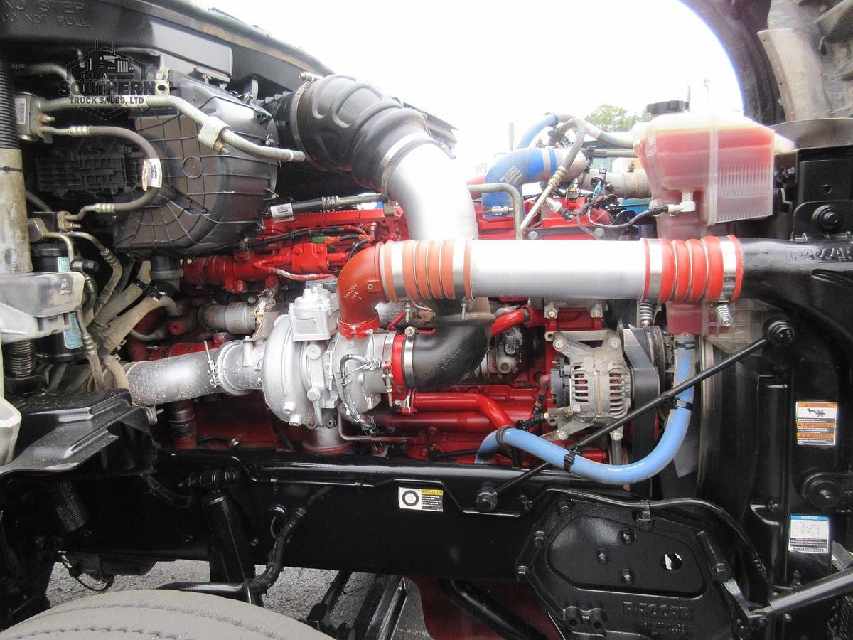 Used 2023 KENWORTH T880