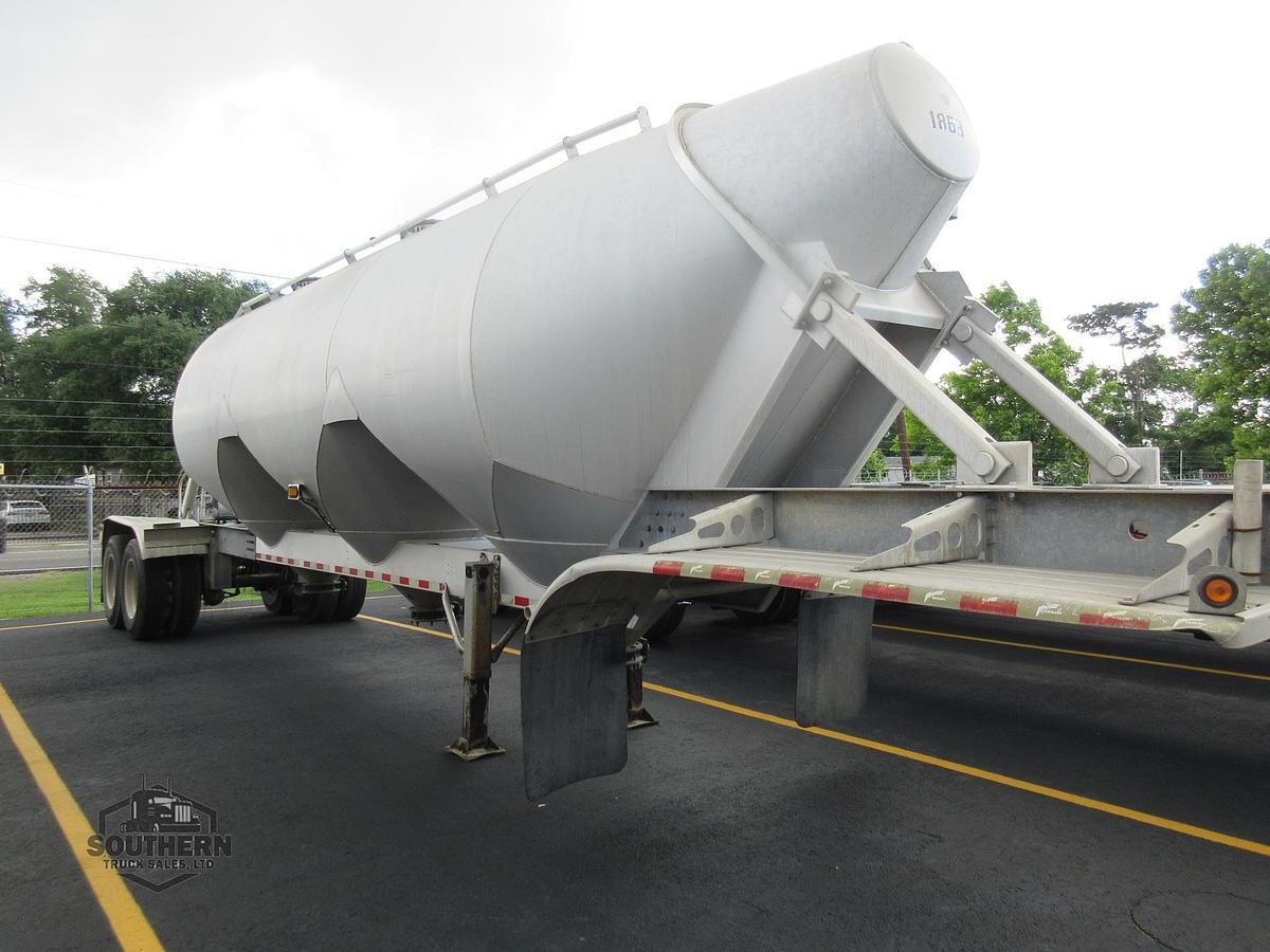 Used 2012 VANTAGE 1000 cu ft
